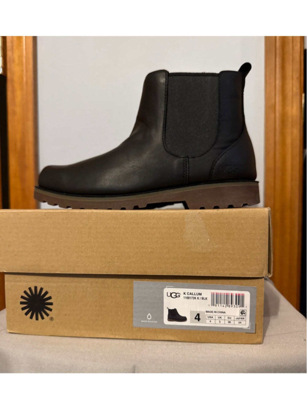 Girls UGG K Callum Chelsea Boots Black Size 4